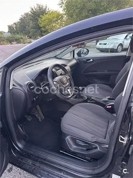 Usado Seat Leon Copa 105 CV (77 kW) 2012 Negro Berlina