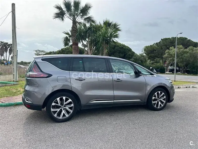 Begagnad Renault Espace Zen 160 HK (117 kW) 2016 Grå Minibuss