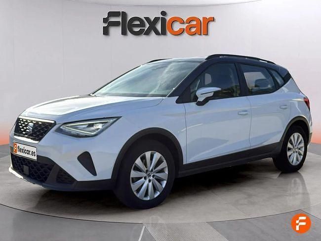 Usado Seat Arona Style 110 CV (80 kW) 2022 Blanco SUV