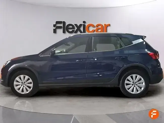 Usado Seat Arona Ecomotive 115 CV (84 kW) 2019 Azul SUV
