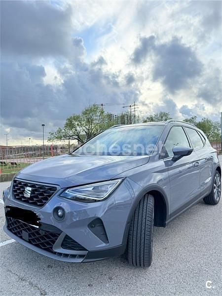 Usado Seat Arona FR 115 CV (84 kW) 2025 Gris / plata SUV