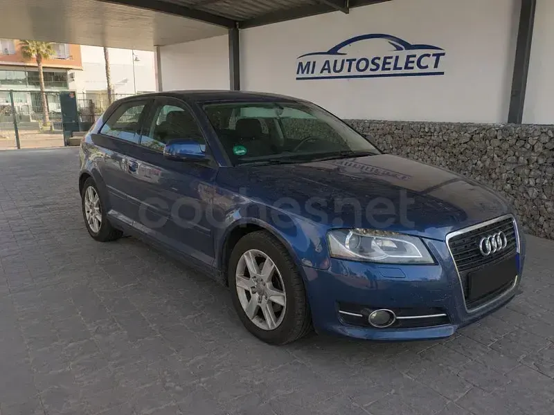 Usado Audi A3 Attraction 105 CV (77 kW) 2011 Azul Utilitario