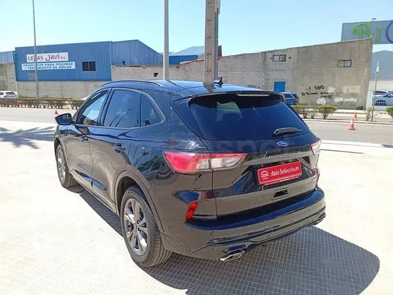 Usado Ford Kuga ST-Line 225 CV (165 kW) 2025 Negro SUV