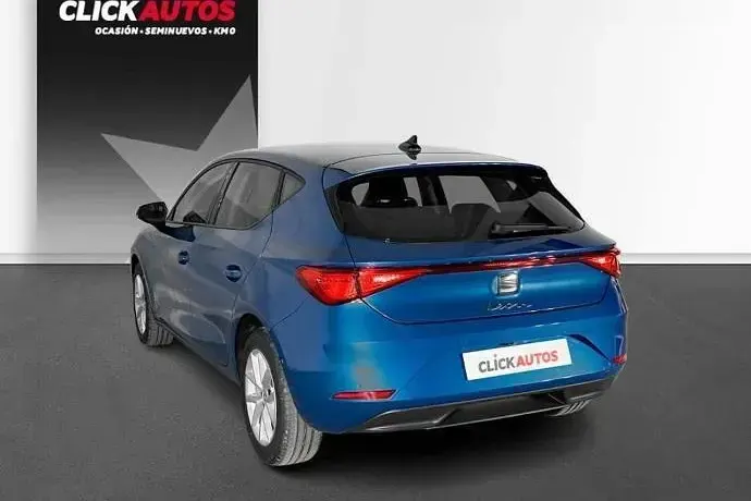 Usado Seat Leon Style 116 CV (85 kW) 2025 Azul Familiar