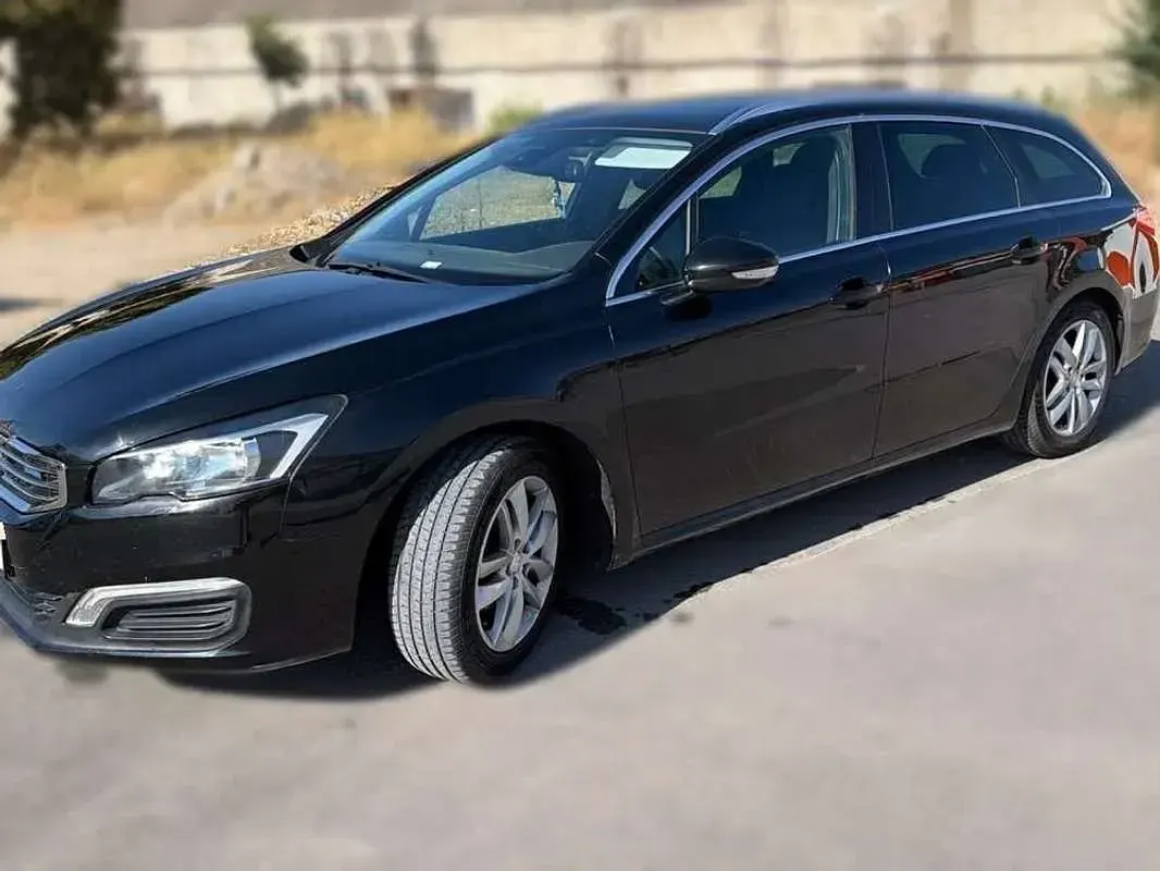 Usado Peugeot 508 SW Active 120 CV (88 kW) 2016 Negro Familiar