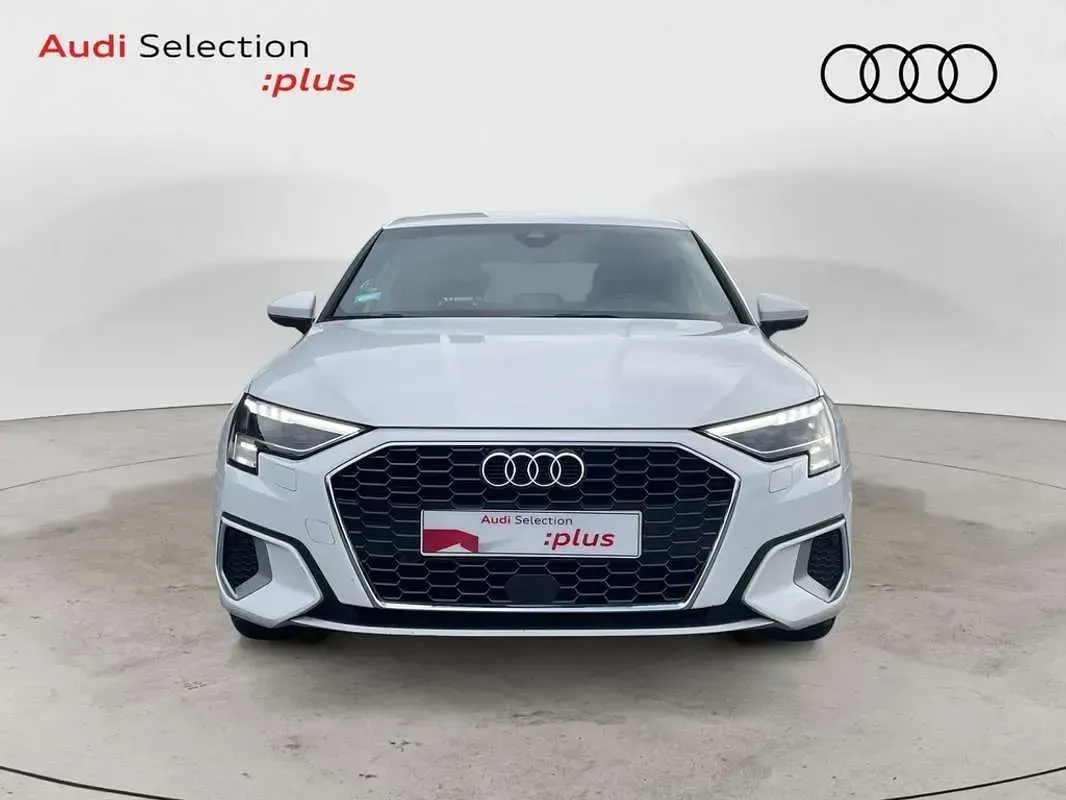 Usado Audi A3 Sportback Advanced 116 CV (85 kW) 2021 Blanco Utilitario