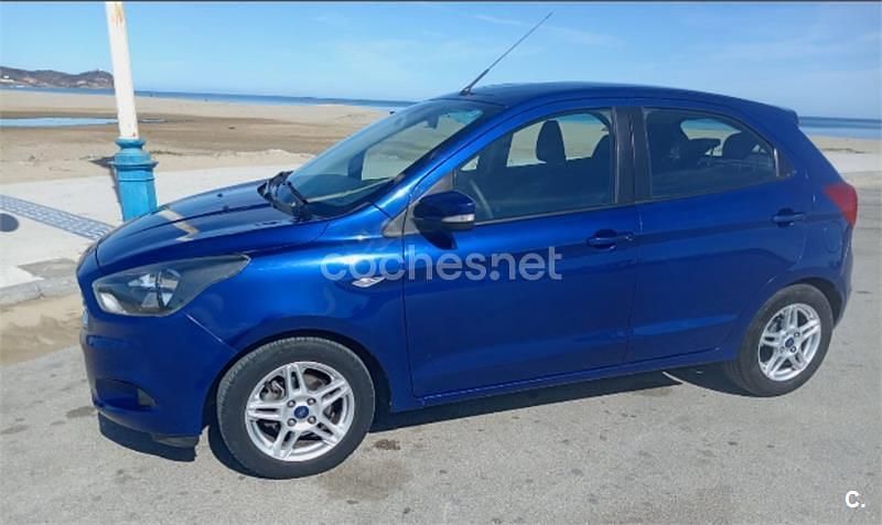 Azul Usado 2018 Ford Ka Plus Ultimate Utilitario | 8300 € (Buen precio) - Imagen 1/4