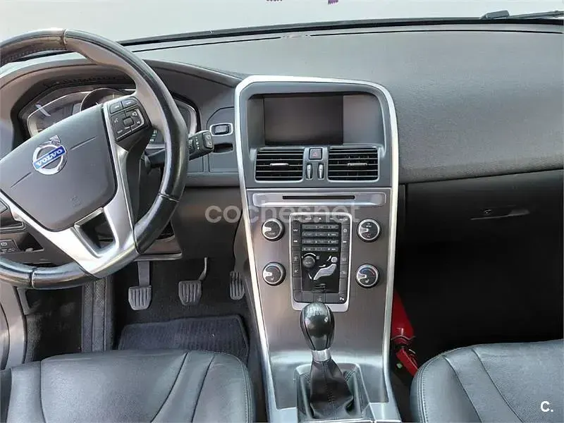 Usado Volvo XC60 Summum 136 CV (100 kW) 2014 Gris / plata SUV