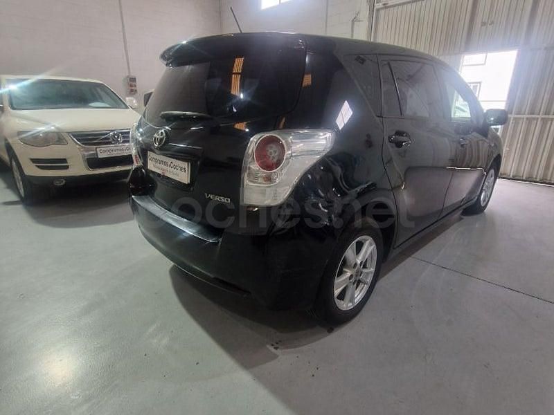 Usado Toyota Verso Advance 126 CV (92 kW) 2010 Negro Monovolumen