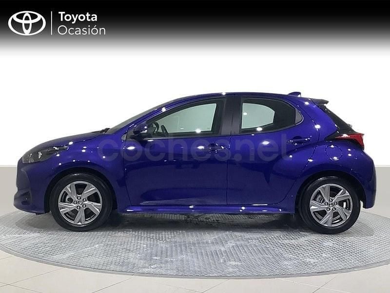 Usado Toyota Yaris Hybrid Active 116 CV (85 kW) 2025 Azul Berlina