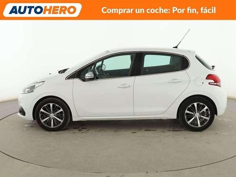 Usado Peugeot 208 Allure 110 CV (80 kW) 2017 Blanco Utilitario