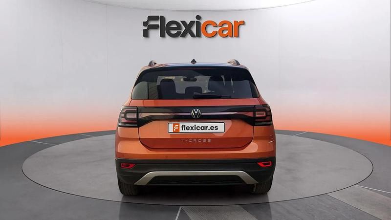 Usado VW T-Cross Advance 110 CV (80 kW) 2022 Naranja SUV