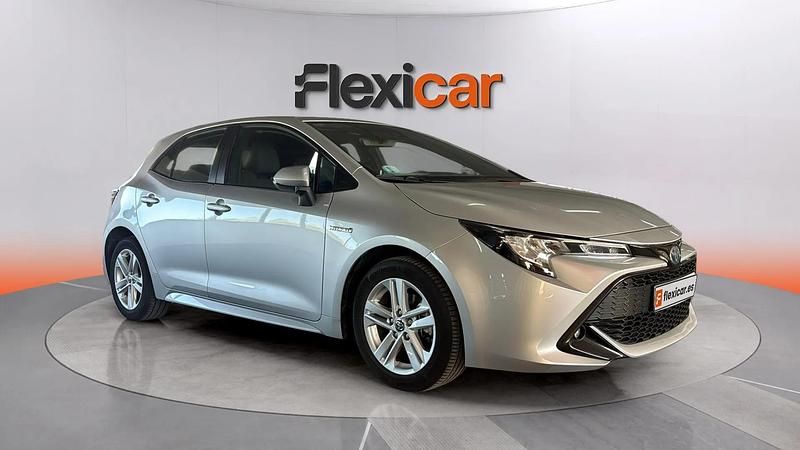 Usado Toyota Corolla Active 122 CV (89 kW) 2021 Gris Berlina