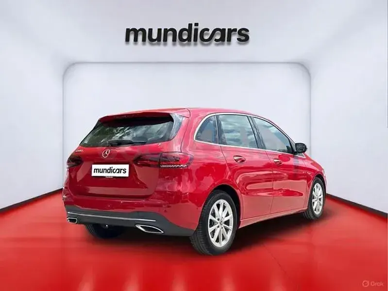 Usado Mercedes B200 163 CV (119 kW) 2019 Rojo Utilitario