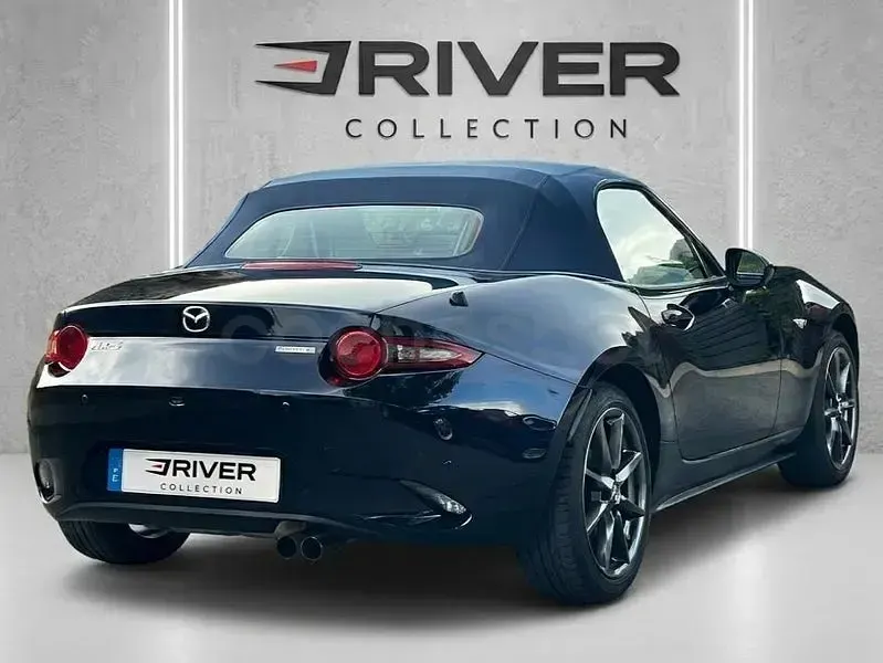 Usado Mazda MX5 Exclusive-Line 184 CV (135 kW) 2024 Azul Descapotable
