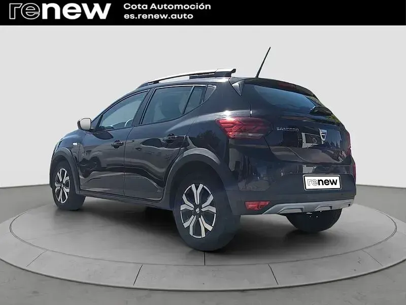 Usado Dacia Sandero Comfort 91 CV (66 kW) 2022 Negro Berlina