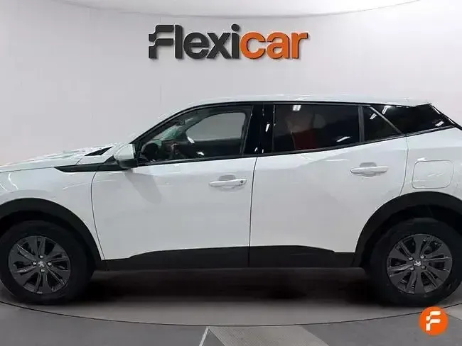 Usado Peugeot 2008 Active 100 CV (73 kW) 2021 Blanco SUV