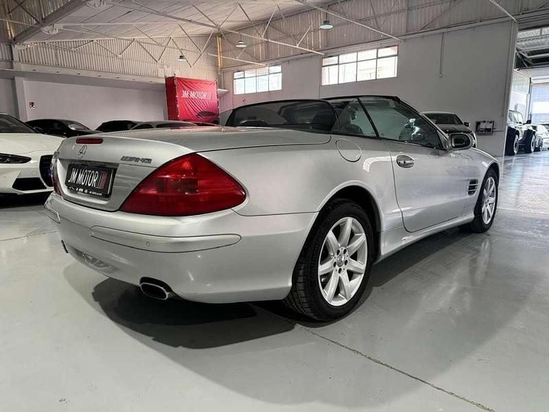 Usado Mercedes SL500 306 CV (225 kW) 2003 Gris Coupe