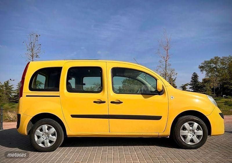 Usado Renault Kangoo 105 CV (77 kW) 2010 Amarillo Monovolumen
