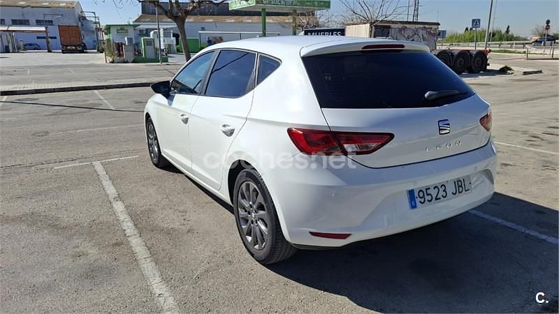Usado Seat Leon I-Tech 105 CV (77 kW) 2014 Blanco Berlina