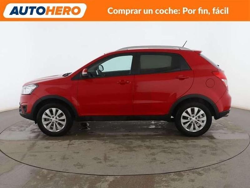 Usado Ssangyong (KGM) Korando 178 CV (130 kW) 2015 Rojo SUV