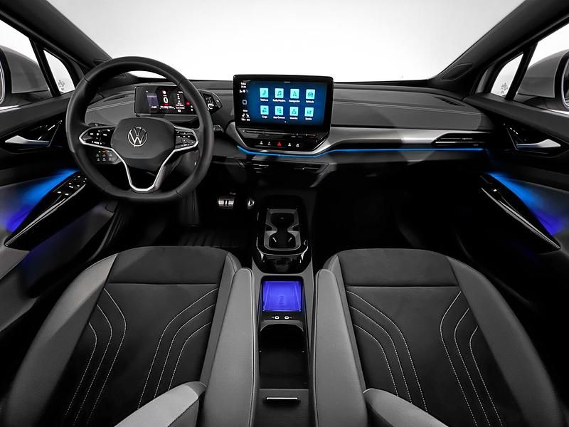 Usado VW ID.5 Pro 150 kW (204 CV) 2024 Blanco glaciar metalizado techo negro SUV