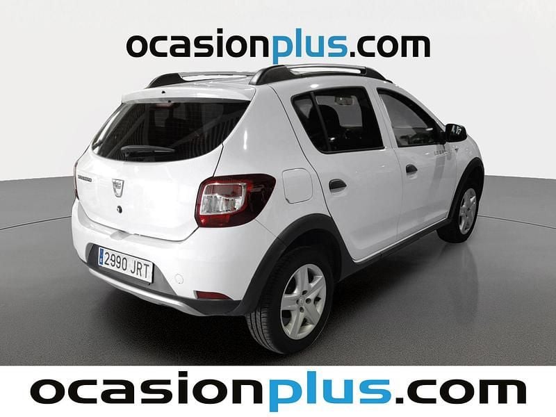 Usado Dacia Sandero Stepway 90 CV (66 kW) 2016 Blanco Utilitario