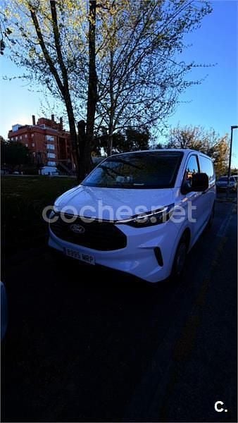 Usado Ford Transit Custom Nugget 170 CV (125 kW) 2024 Blanco Monovolumen