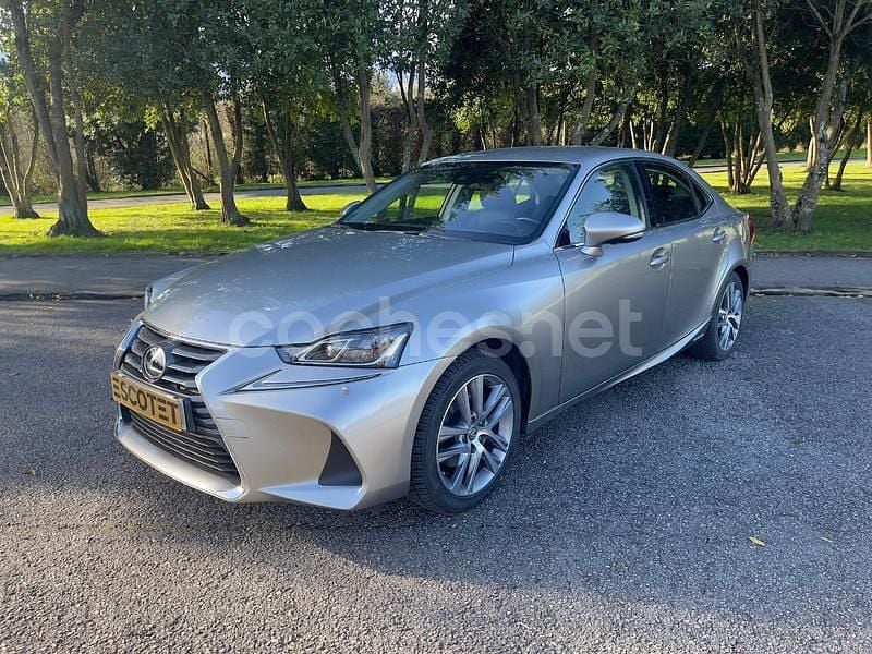 Beige Usado 2017 Lexus IS300h Business Edition Berlina | 25.900 € (Precio justo) - Imagen 1/4
