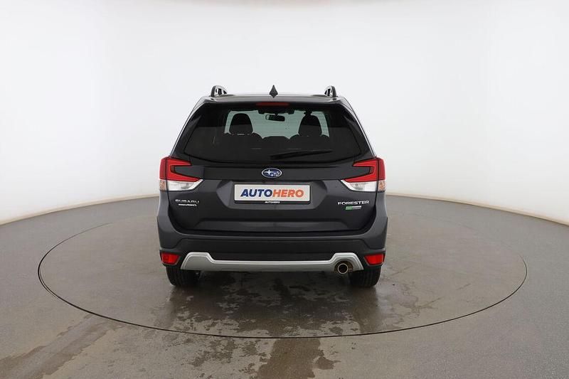 Usado Subaru Forester 150 CV (110 kW) 2020 Gris SUV