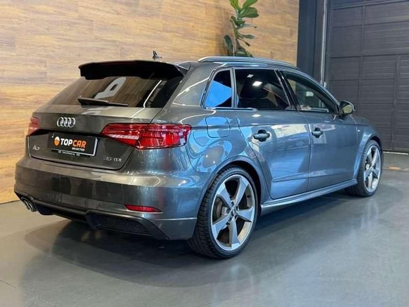 Usado Audi A3 Sportback Black Edition 150 CV (110 kW) 2019 Gris Utilitario