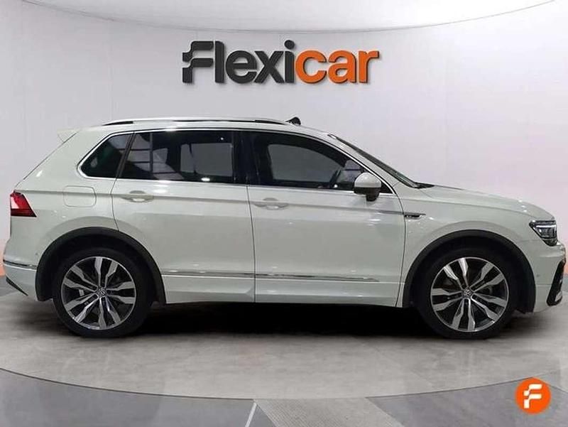 Usado VW Tiguan Sportline 190 CV (139 kW) 2019 Blanco SUV