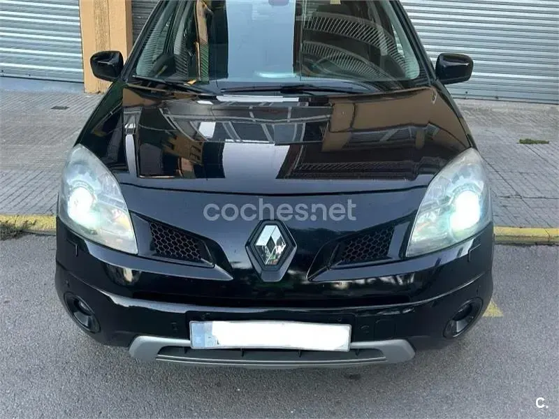 Usado Renault Koleos Privilege 150 CV (110 kW) 2009 Negro SUV