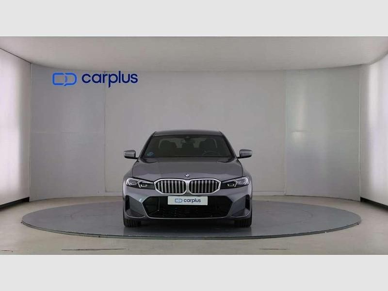 Usado BMW 320 Comfort Edition 190 HP (139 kW) 2025 Cinzento Sedan