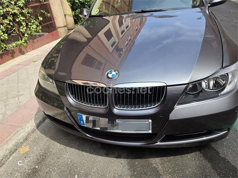 Usado BMW 318 122 CV (89 kW) 2007 Gris / plata Berlina