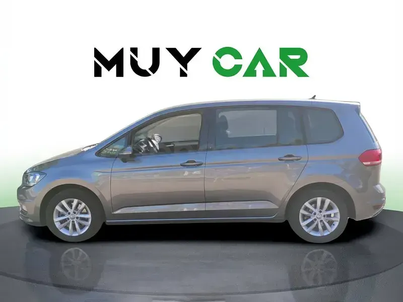 Usado VW Touran Edition 110 CV (80 kW) 2018 Gris / plata Monovolumen
