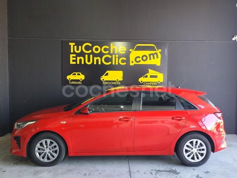 Usado Kia Ceed 100 CV (73 kW) 2020 Rojo Utilitario