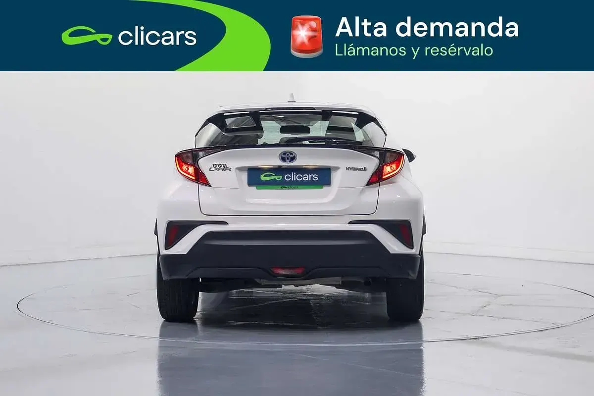 Usado Toyota C-HR Active 98 CV (72 kW) 2023 Blanco SUV