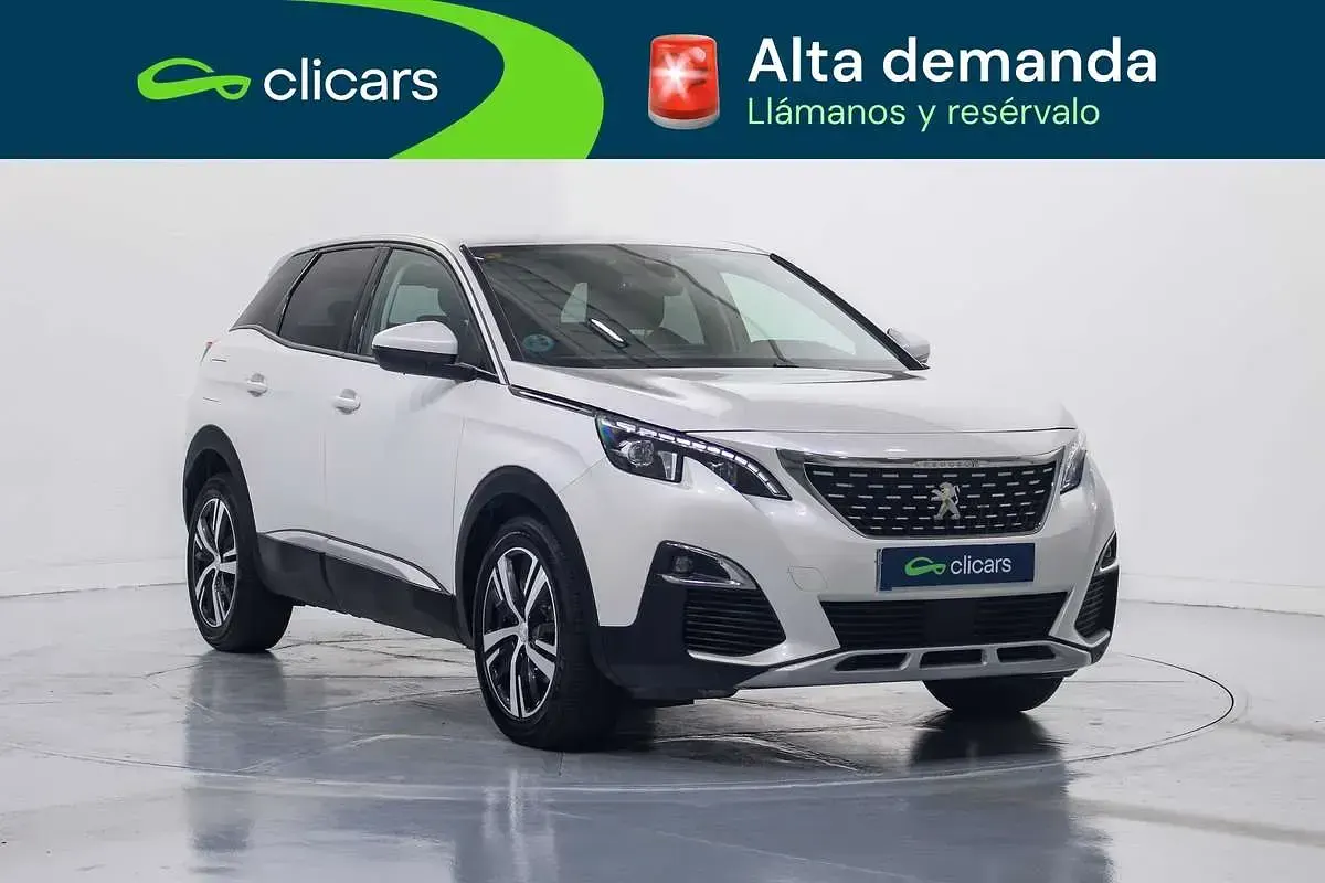 Usado Peugeot 3008 Allure 131 CV (96 kW) 2019 Blanco SUV