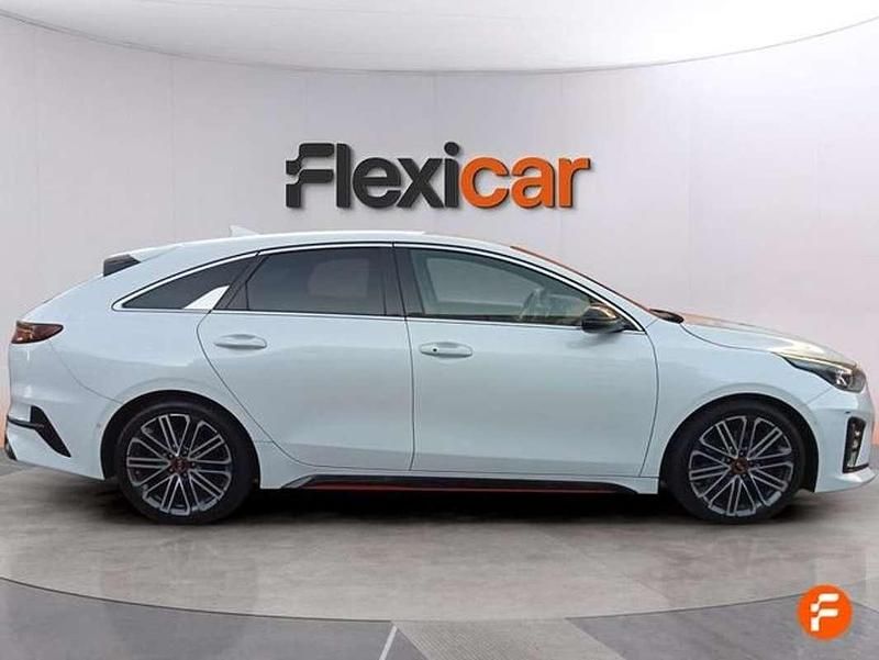 Usado Kia ProCeed GT 204 CV (150 kW) 2021 Blanco Familiar