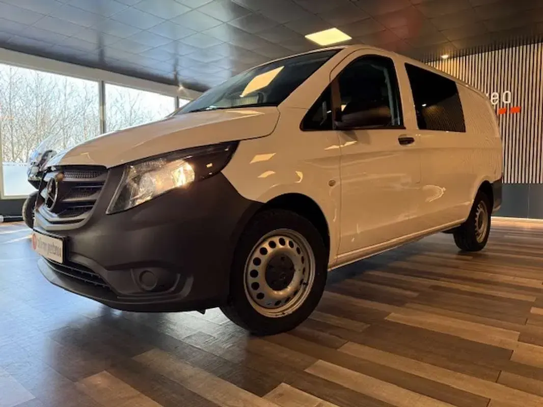 Usado Mercedes Vito 163 CV (119 kW) 2023 Blanco Van