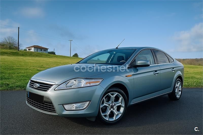Gris / plata Usado 2008 Ford Mondeo Titanium Berlina | 5500 € (Un poco caro) - Imagen 1/4