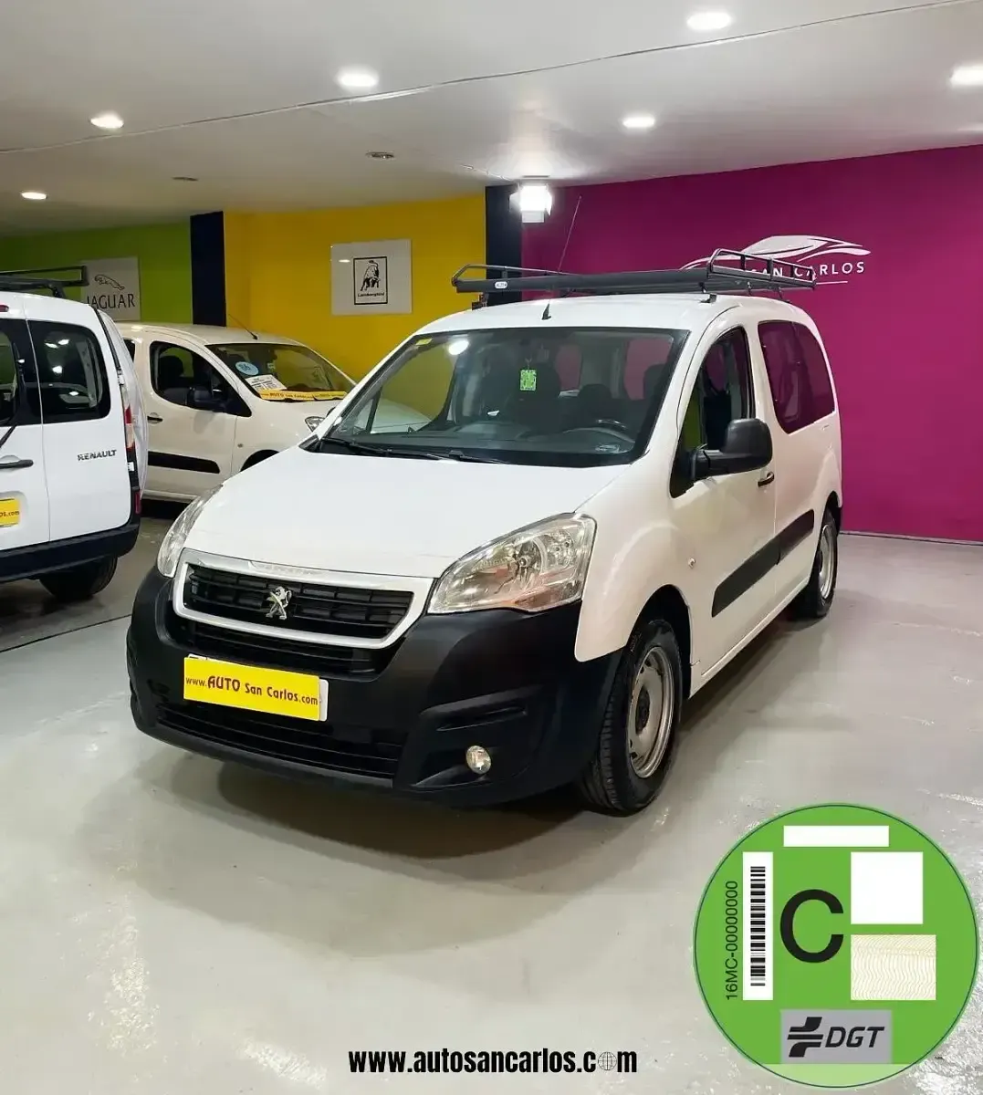 Usado Peugeot Partner Tepee Access 75 CV (55 kW) 2018 Blanco Monovolumen