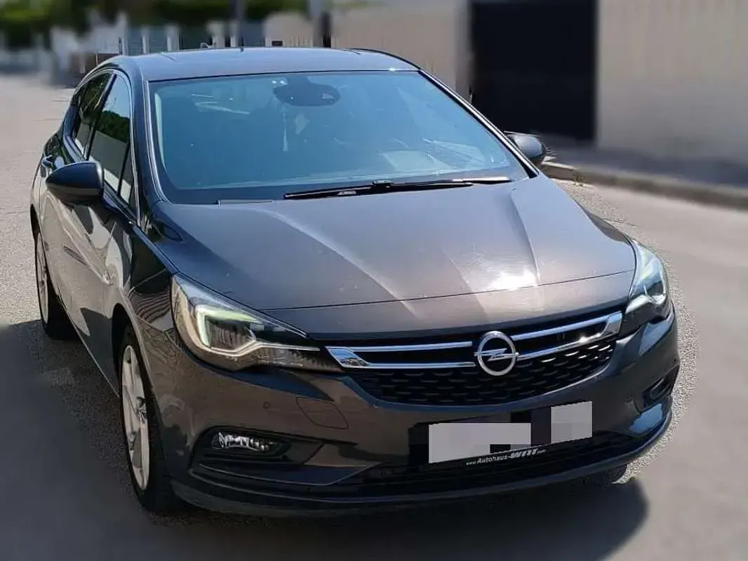 Usado Opel Astra Excellence 136 CV (100 kW) 2016 Gris Familiar
