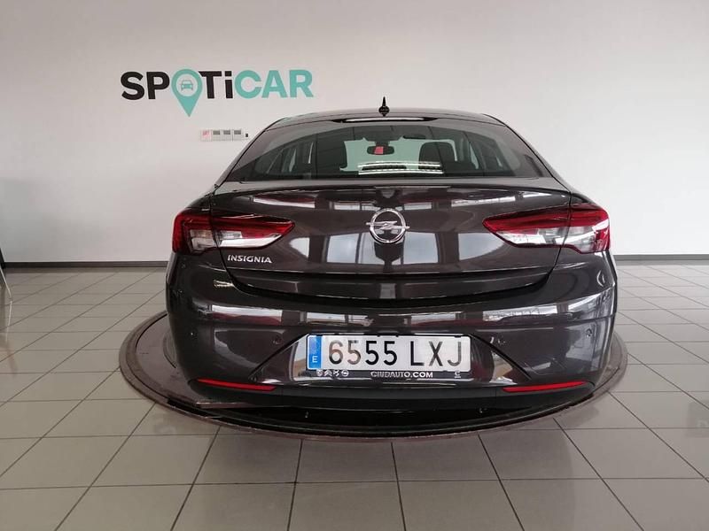 Usado Opel Insignia Business 122 CV (89 kW) 2022 Gris Berlina
