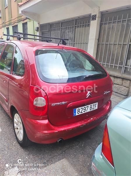 Granate Usado 2002 Citroën Xsara Picasso Exclusive Monovolumen | 1850 € (Precio justo) - Imagen 1/4