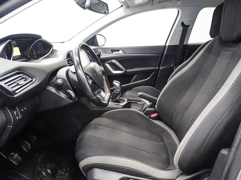 Usado Peugeot 308 Style 101 CV (74 kW) 2016 Gris Berlina