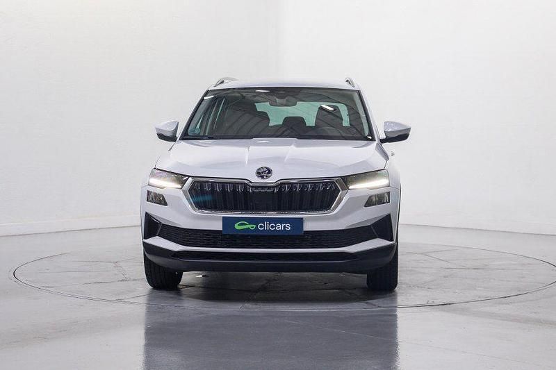 Usado Skoda Karoq Ambition 110 CV (80 kW) 2022 Blanco SUV