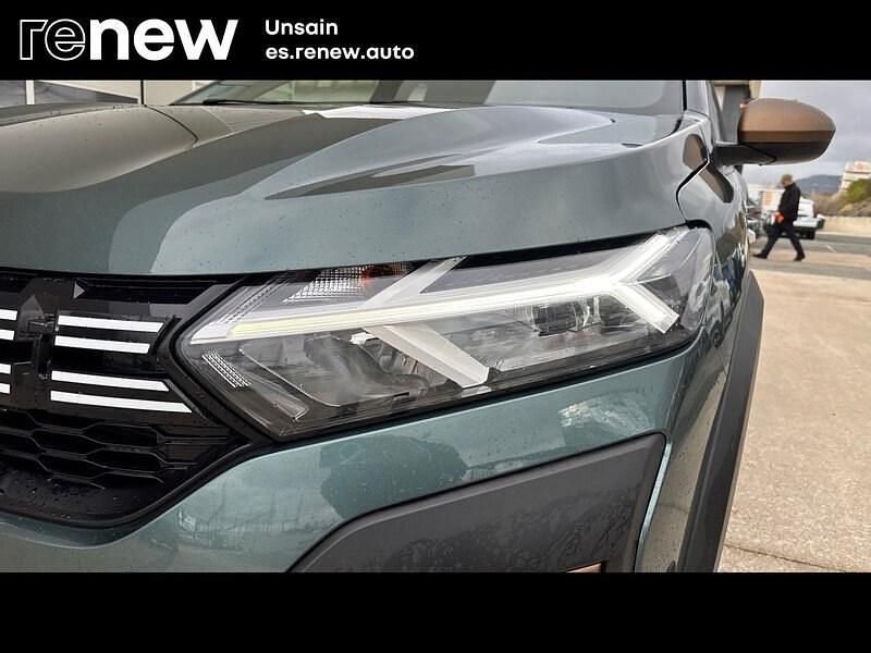 Usado Dacia Sandero Extreme 100 CV (73 kW) 2025 Verde Berlina