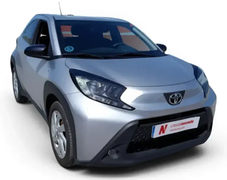 Usado Toyota Aygo X Play 72 CV (52 kW) 2023 Gris SUV